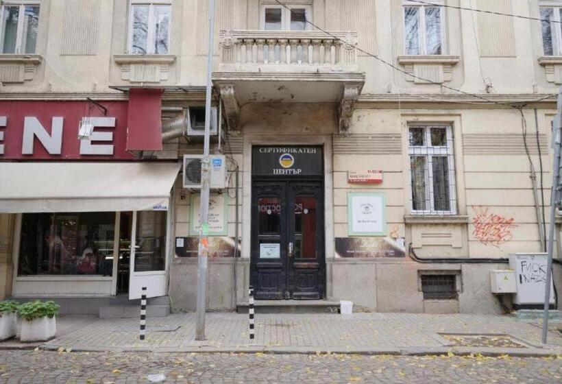 호스텔 Vintage Private Rooms In The Heart Of The Downtown