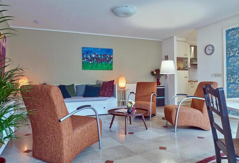 مبيت وإفطار Studio # Het Pauwennest