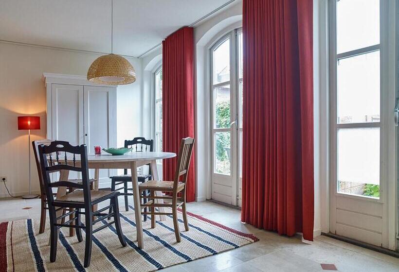 مبيت وإفطار Studio # Het Pauwennest