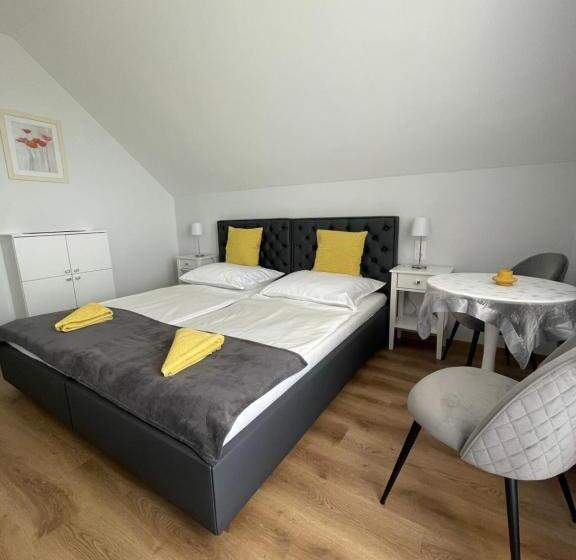 צימר Tóranéző Ház