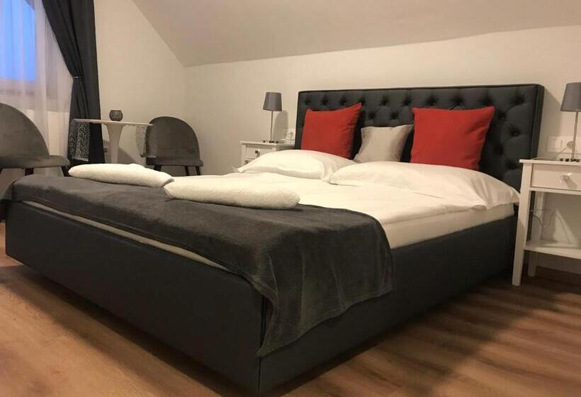 צימר Tóranéző Ház