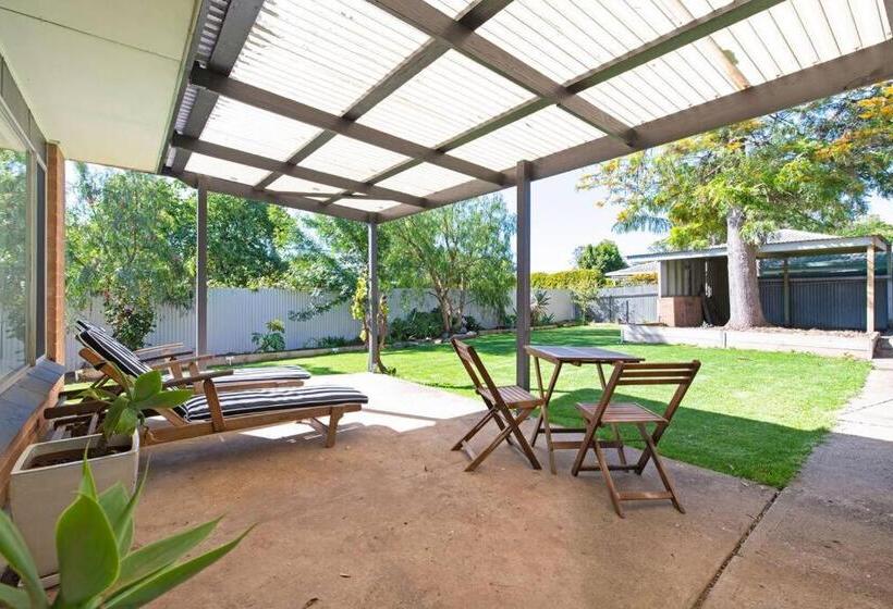 Brewers Haus Mainstreet Willunga 2 Bdrm Sleeps 4