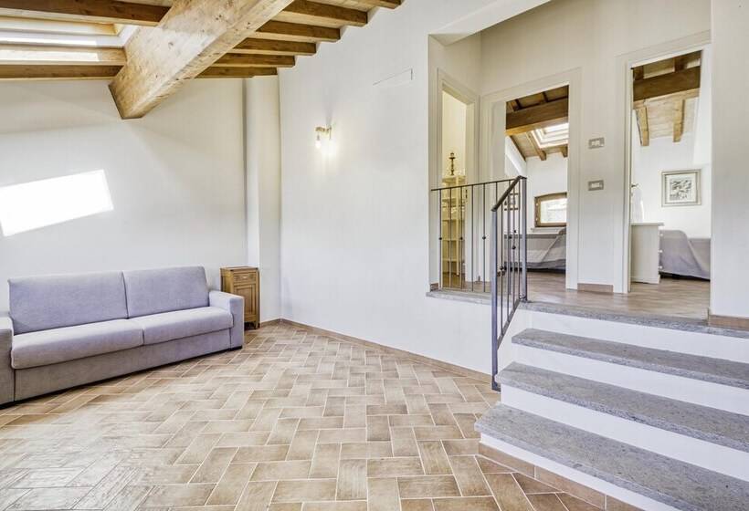 Bright Apt With Terrace And Shared Pool