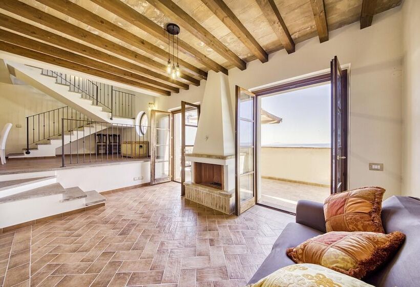 Bright Apt With Terrace And Shared Pool