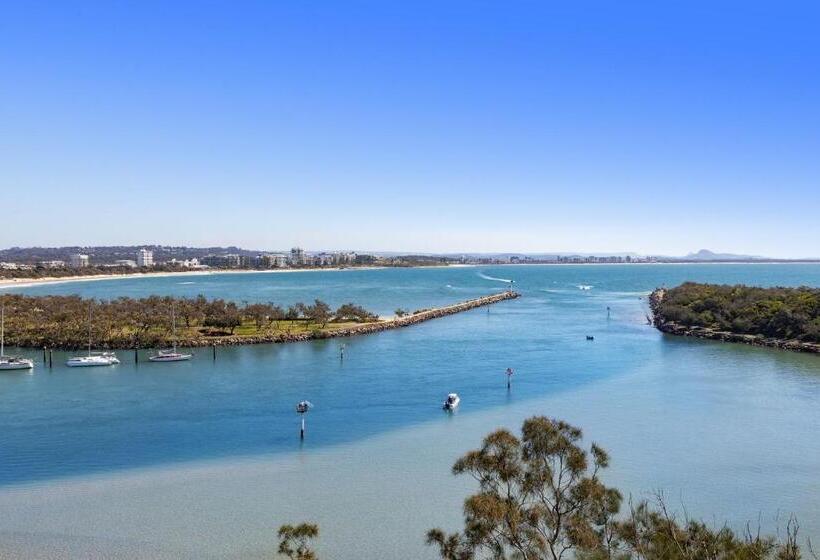 Cartwright Apartment