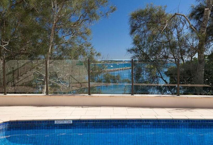 Cartwright Apartment