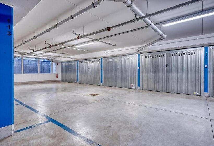 City Café   Central Apartment