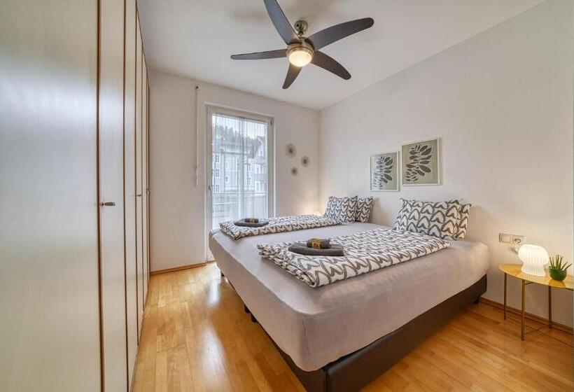 City Café   Central Apartment