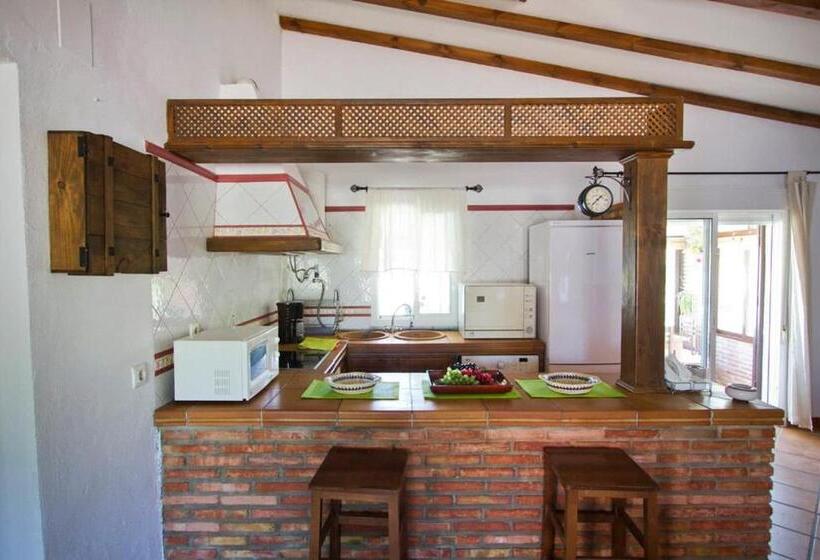 Espectacular Villa Con Piscina En Conil Cl 5c