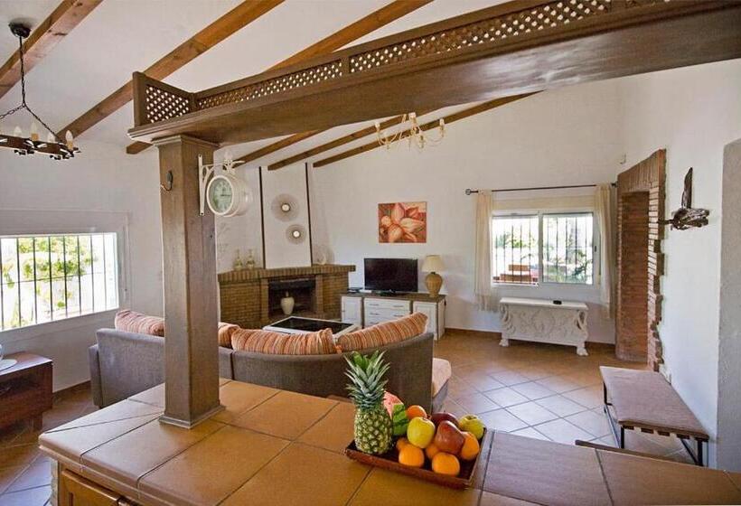 Espectacular Villa Con Piscina En Conil Cl 5c