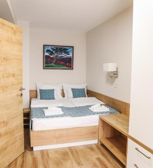 Grand Park Rooms & Apartments