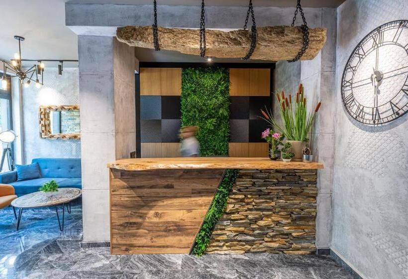 ホテル хотел камъните