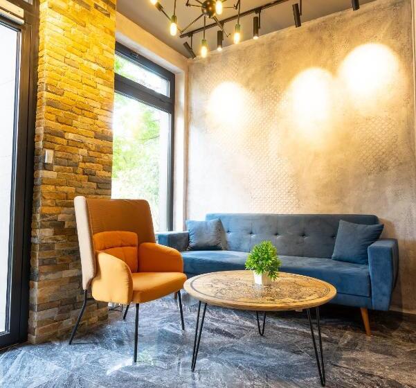 ホテル хотел камъните