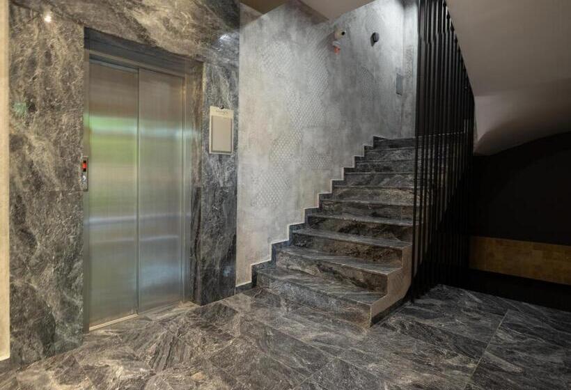 ホテル хотел камъните