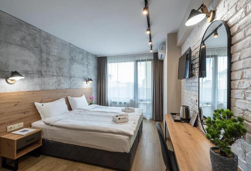 ホテル хотел камъните