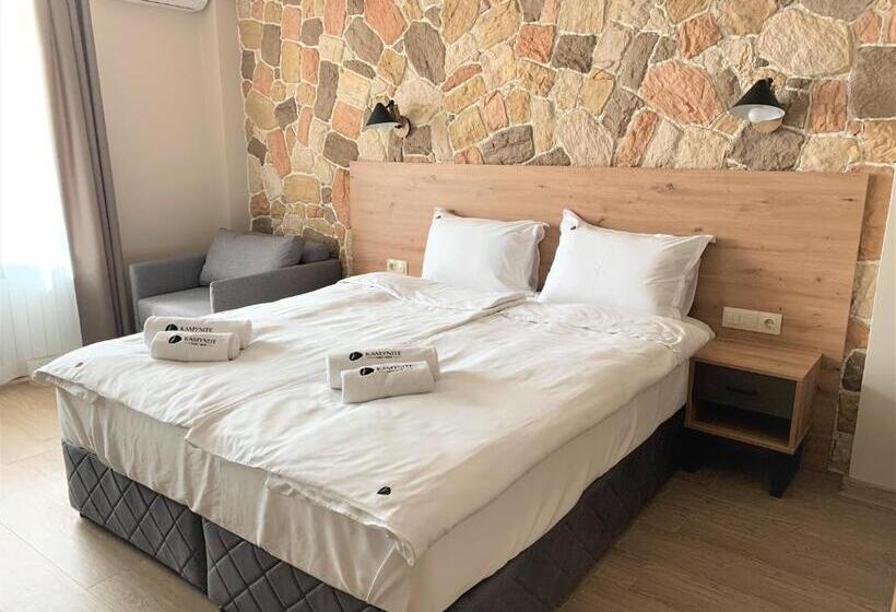 ホテル хотел камъните