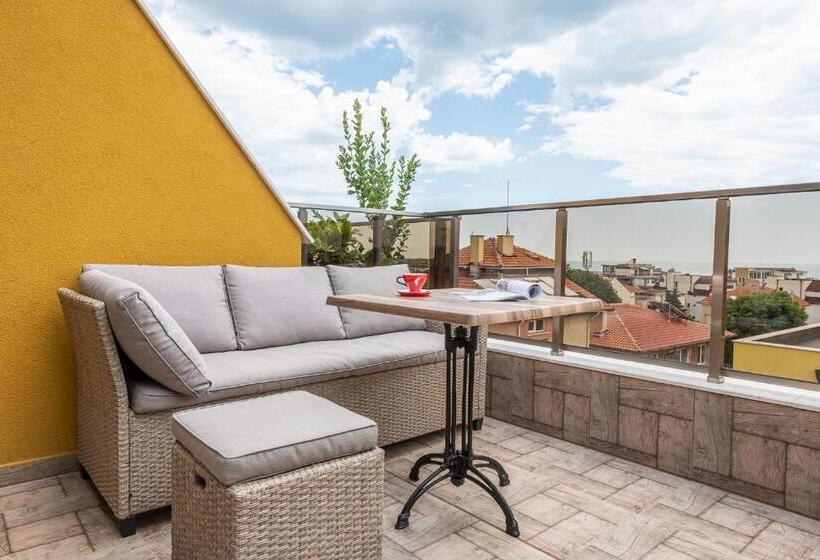 ホテル хотел камъните