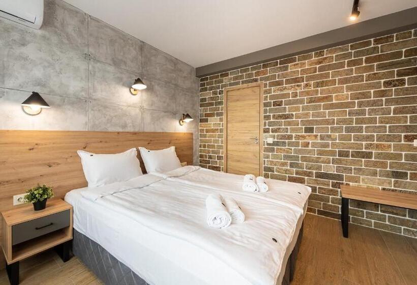 ホテル хотел камъните