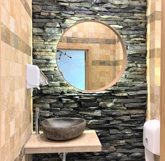 ホテル хотел камъните