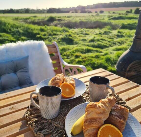 Luxury Retreat 30mins Taxi Ride From West London