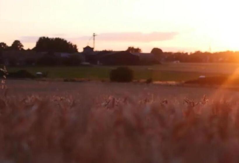 Luxury Retreat 30mins Taxi Ride From West London