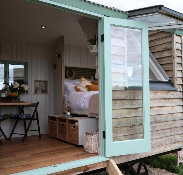 Luxury Retreat 30mins Taxi Ride From West London