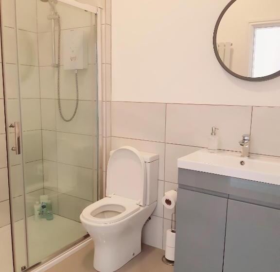 No S 7 And 8 Llewelyn Apartments