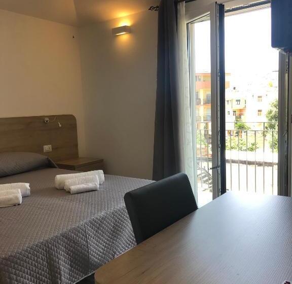 פנסיון Affittacamere Su Caboni