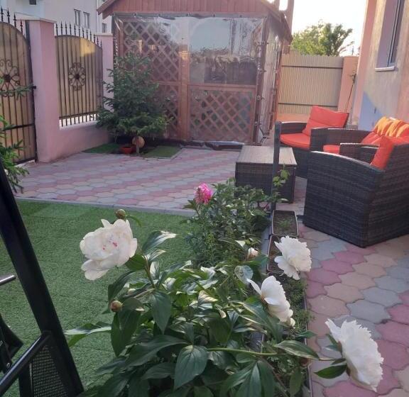 Пансион Casa Laur