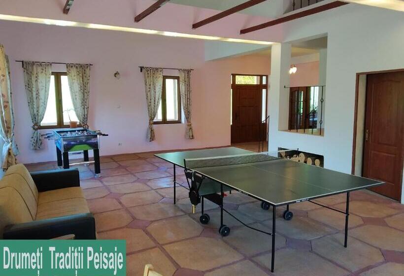 פנסיון La Trovantzi