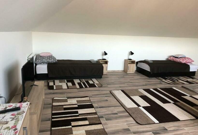 פנסיון Lukács Vendégház