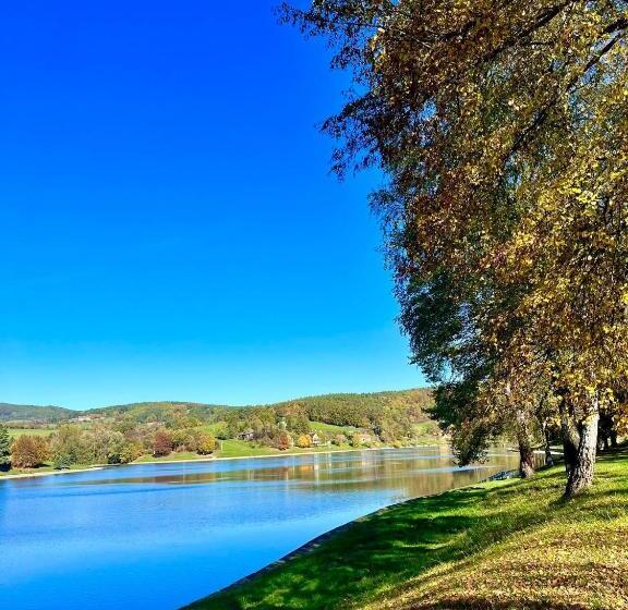 פנסיון Penzion U Přehrady