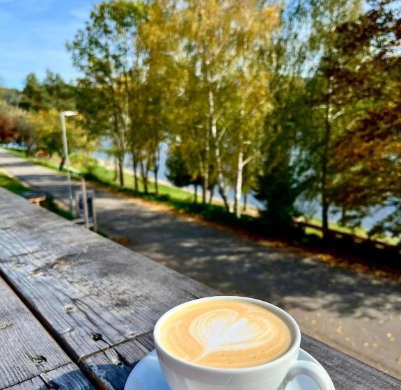 膳宿费 Penzion U Přehrady