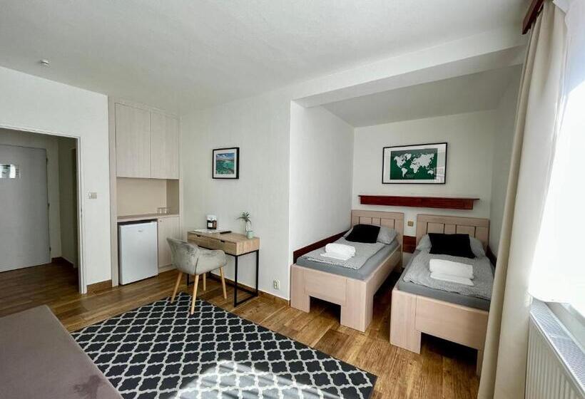 膳宿费 Penzion U Přehrady