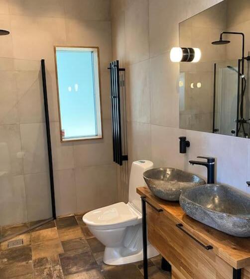 Pool Spa Sauna And Beach Beddingestrand