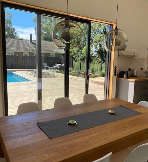 Pool Spa Sauna And Beach Beddingestrand