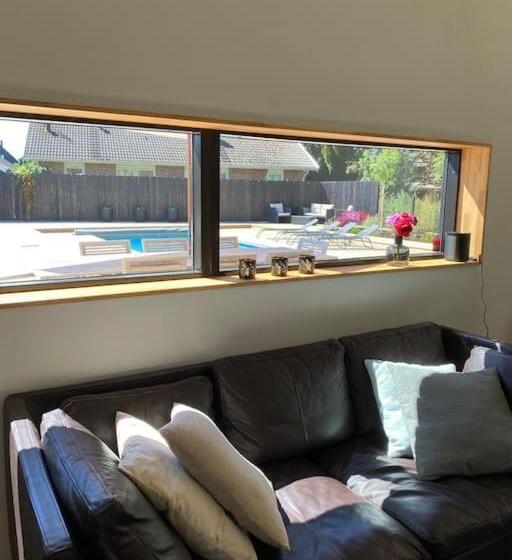 Pool Spa Sauna And Beach Beddingestrand