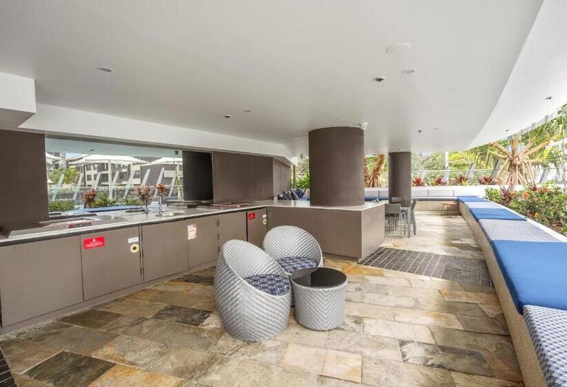 Rhapsody Surfers Paradise Beachfront Sleeps 6 Optimise Bnb