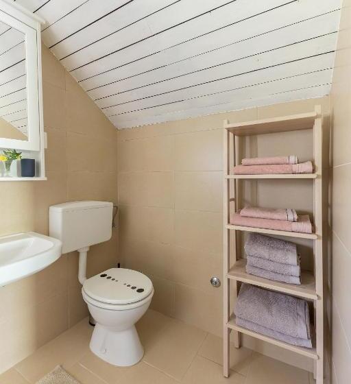 Rož Ca Apartments With Mountain View