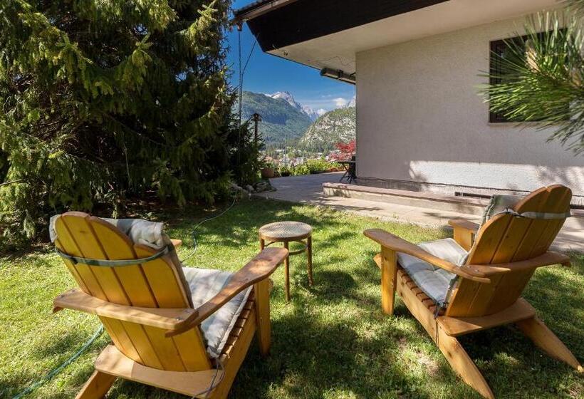 Rož Ca Apartments With Mountain View