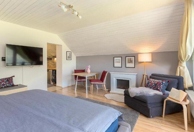 Rož Ca Apartments With Mountain View