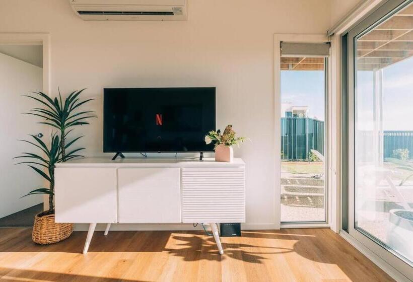 ōshen   Sleeps12 Gym Kayak Mountnbike Beachfrnt