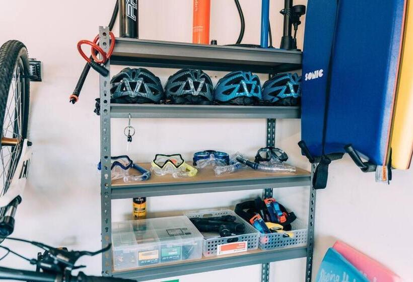 ōshen   Sleeps12 Gym Kayak Mountnbike Beachfrnt