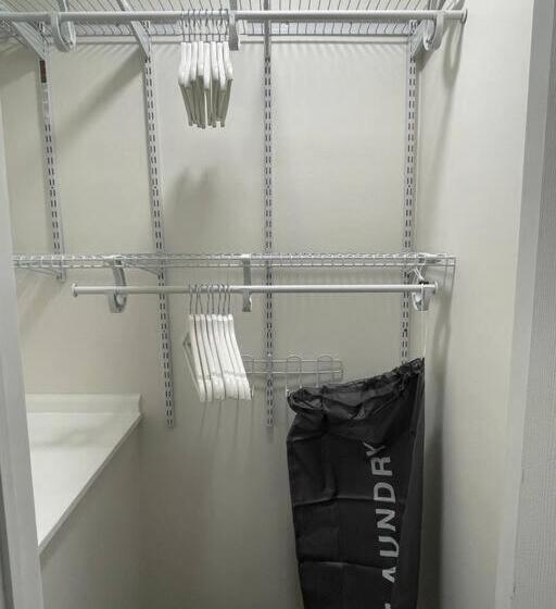 Shore Drive   2 Bedroom/2 Bath/bunk/queen Oasis