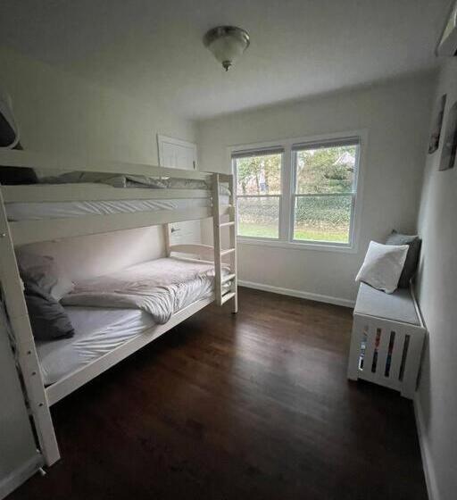 Shore Drive   2 Bedroom/2 Bath/bunk/queen Oasis