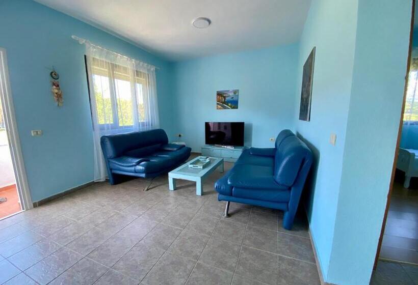 White & Blue Apartment S