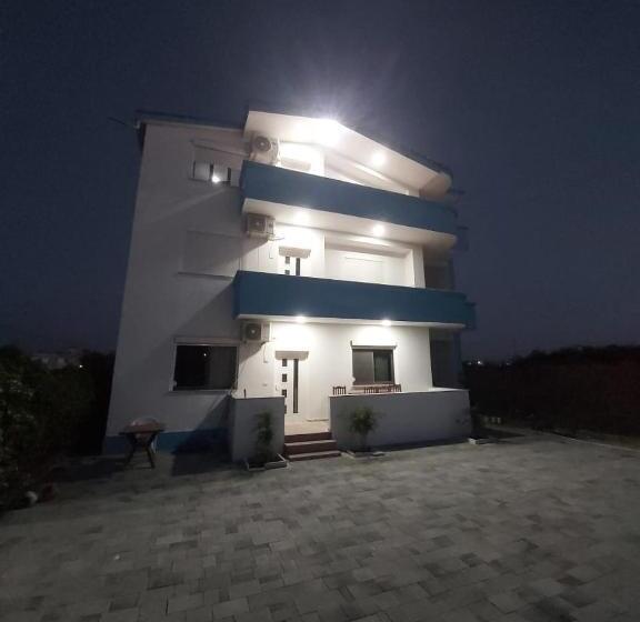 White & Blue Apartment S