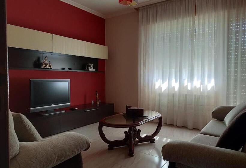 A Grenla Entre Viñedos