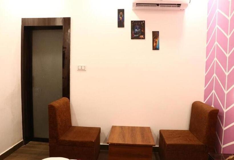 Общежитие Madpackers Khajuraho