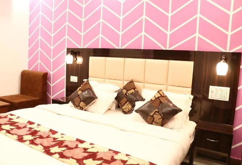 Общежитие Madpackers Khajuraho